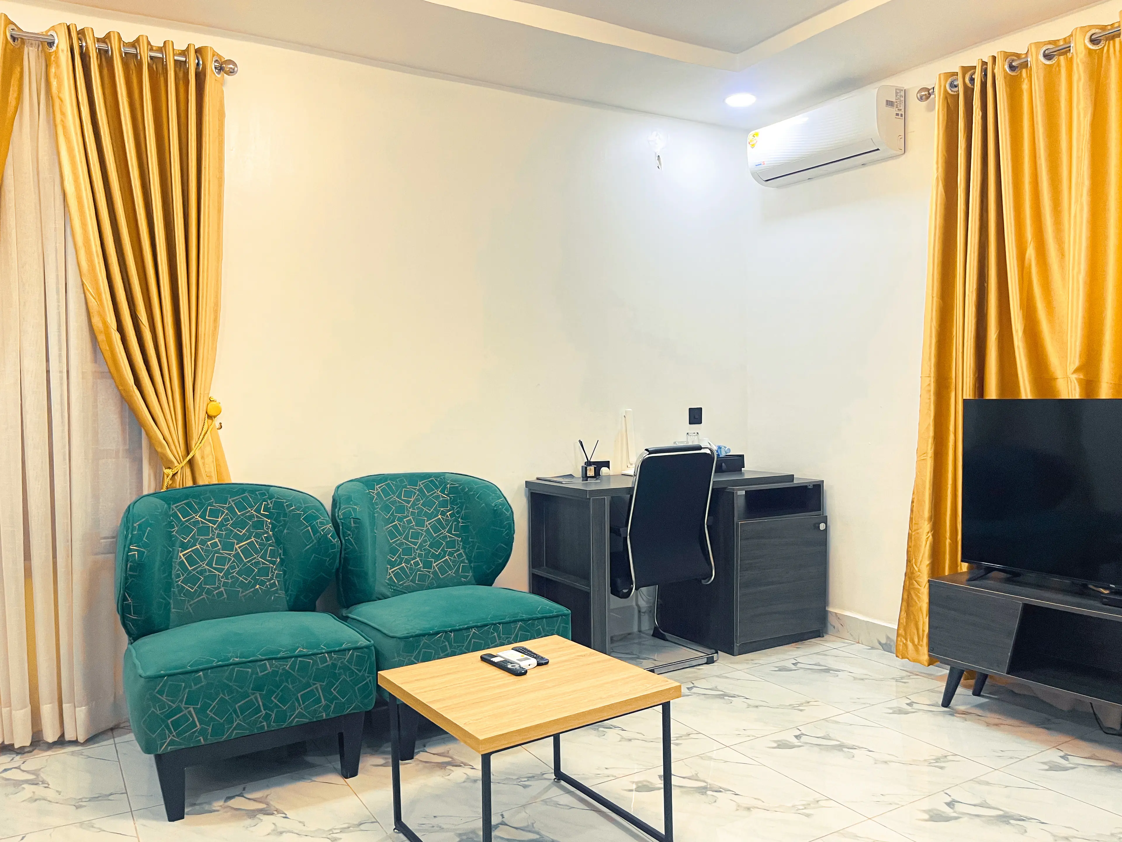 Bedroom at DELUXE in Katampe, Abuja