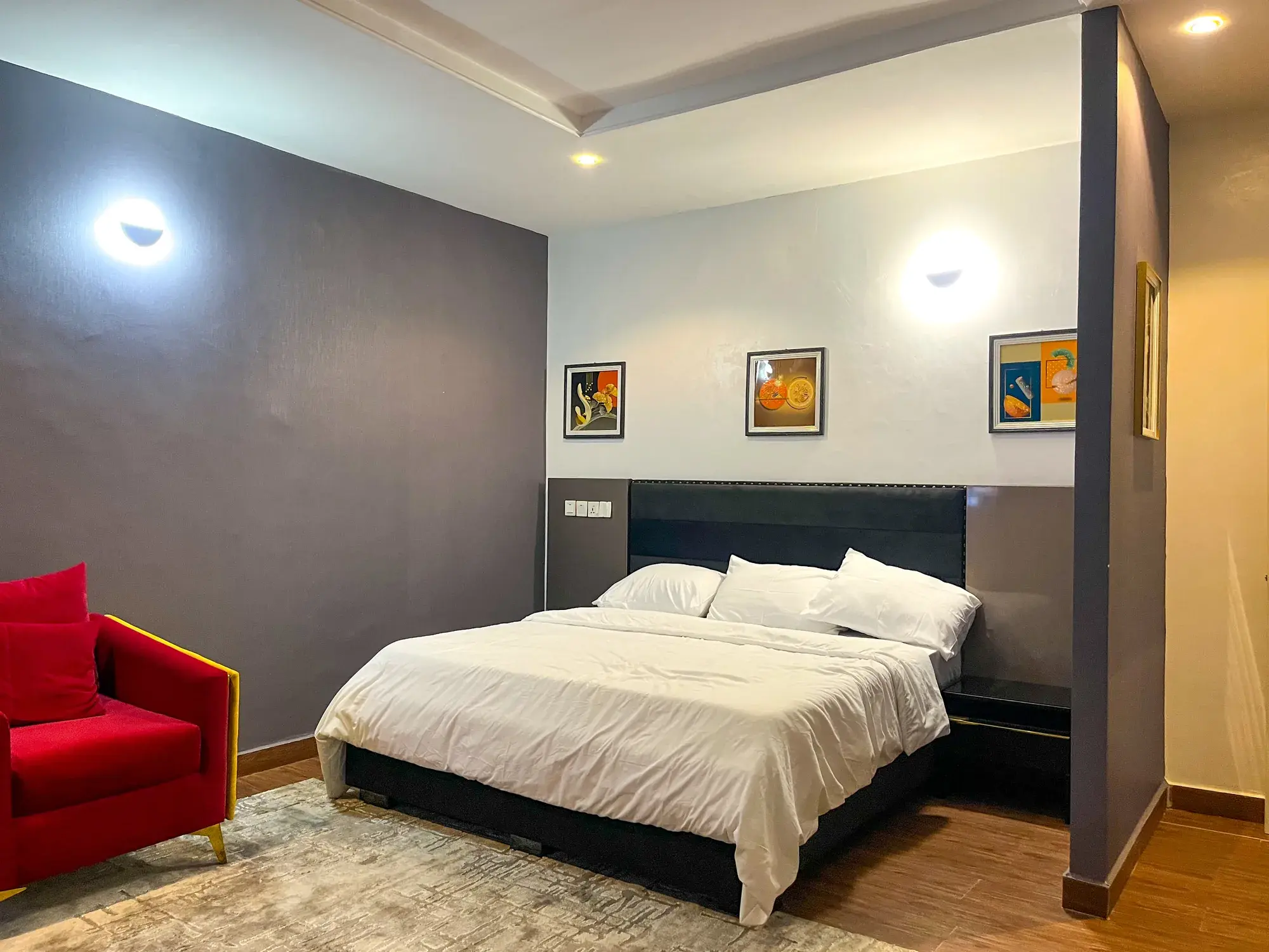 Chic Urban Retreat: 1-Bed Gem with Marble Accent Wall in Mabushi, Abuja, photo 5