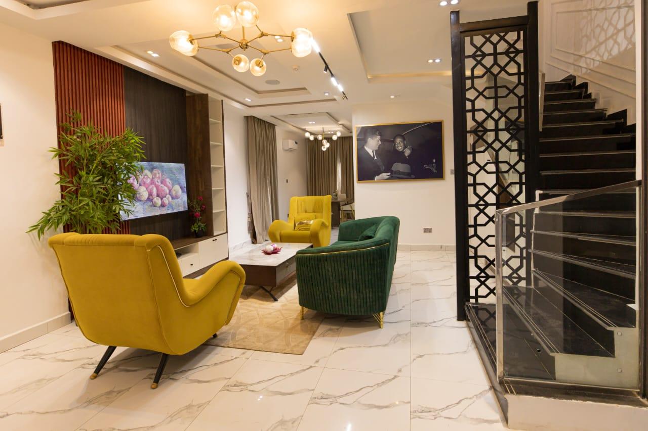 3-Bedroom Terrace in Katampe, Abuja, photo 2