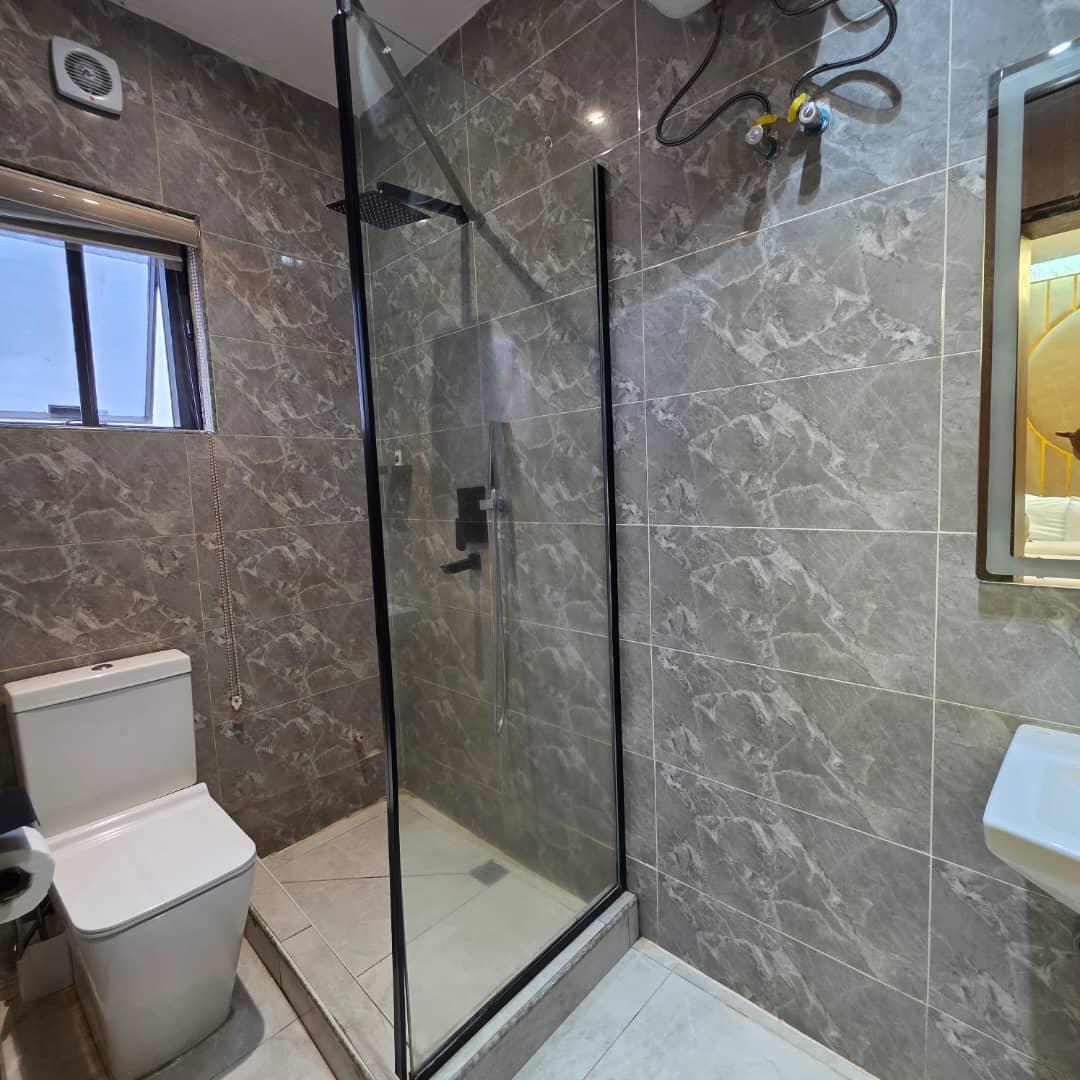 Deluxe 3-Bedroom in Katampe, Abuja, photo 2